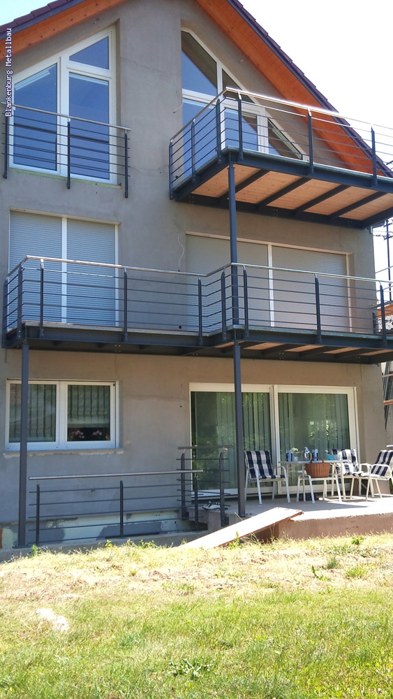 https://blankenburg-metallbau.de/bildergalerie/cache/vs_Balkonanlagen_Balkonanlagen-6.jpg