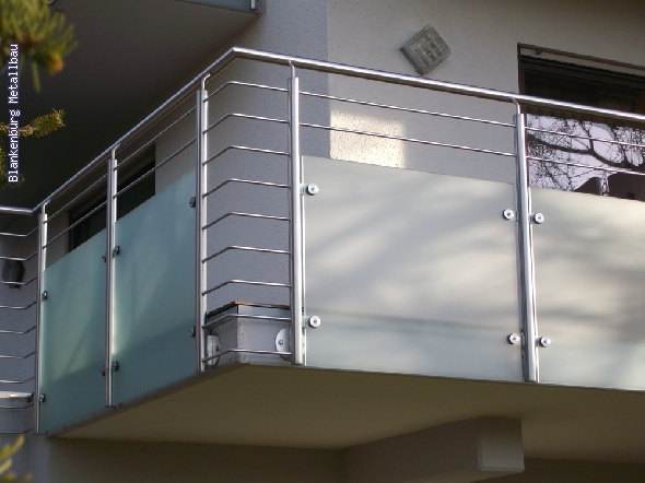 https://blankenburg-metallbau.de/bildergalerie/cache/vs_Balkone_Balkon-1.jpg