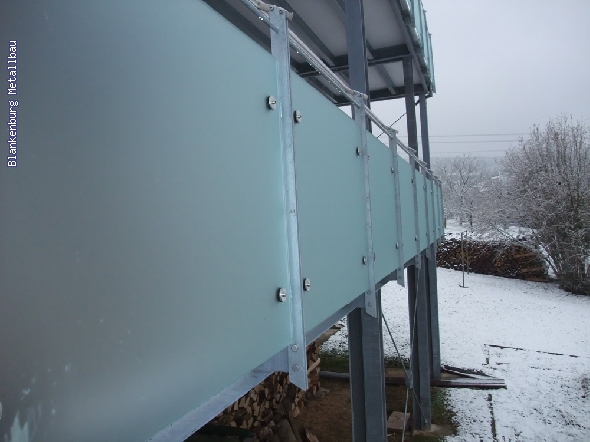 https://blankenburg-metallbau.de/bildergalerie/cache/vs_Balkone_Balkon-7.jpg