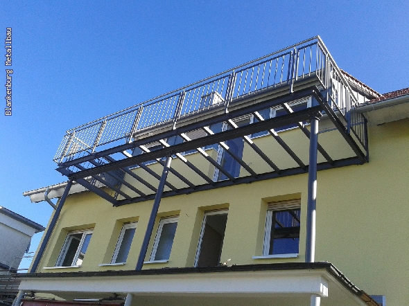 https://blankenburg-metallbau.de/bildergalerie/cache/vs_Balkone_Balkon-9.jpg