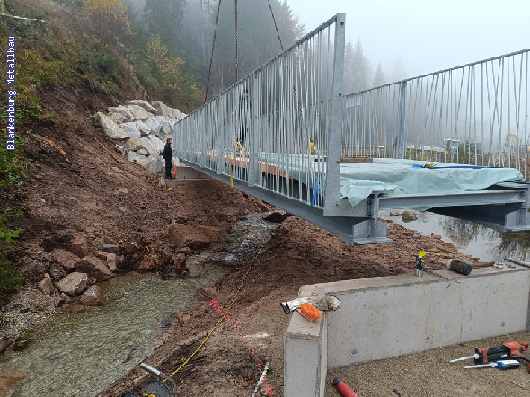 https://blankenburg-metallbau.de/bildergalerie/cache/vs_Bruecken_Bruecke-2.jpg