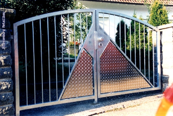 https://blankenburg-metallbau.de/bildergalerie/cache/vs_Tore_Tore-10.jpg