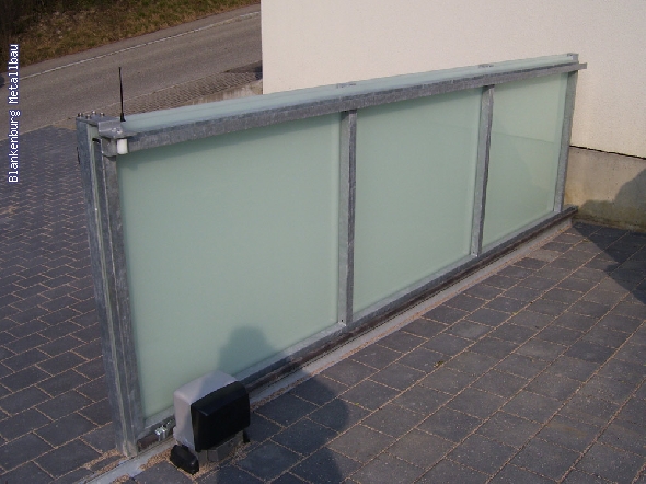 https://blankenburg-metallbau.de/bildergalerie/cache/vs_Tore_Tore-3.jpg