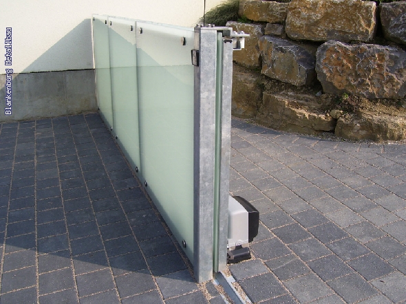 https://blankenburg-metallbau.de/bildergalerie/cache/vs_Tore_Tore-4.jpg