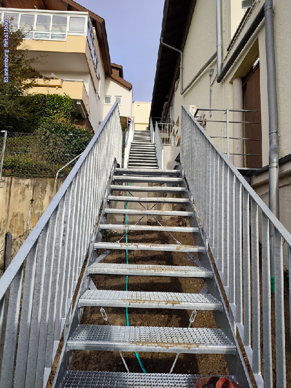 https://blankenburg-metallbau.de/bildergalerie/cache/vs_Treppen_Treppe-13.jpg