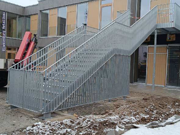 https://blankenburg-metallbau.de/bildergalerie/cache/vs_Treppen_Treppe-16.jpg