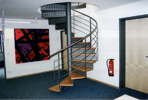 https://blankenburg-metallbau.de/bildergalerie/cache/vs_Treppen_Treppen-1.jpg