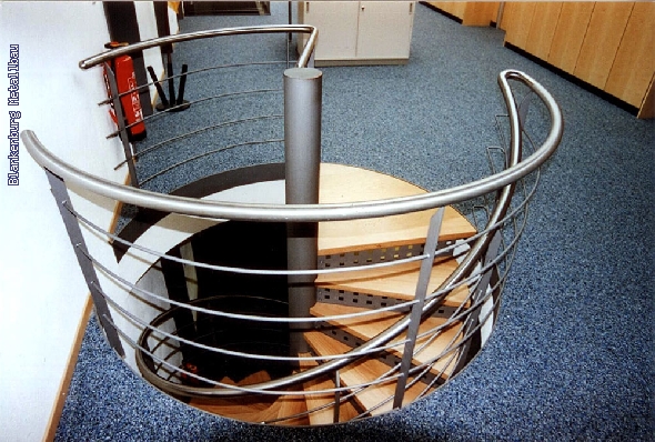 https://blankenburg-metallbau.de/bildergalerie/cache/vs_Treppen_Treppen-2.jpg